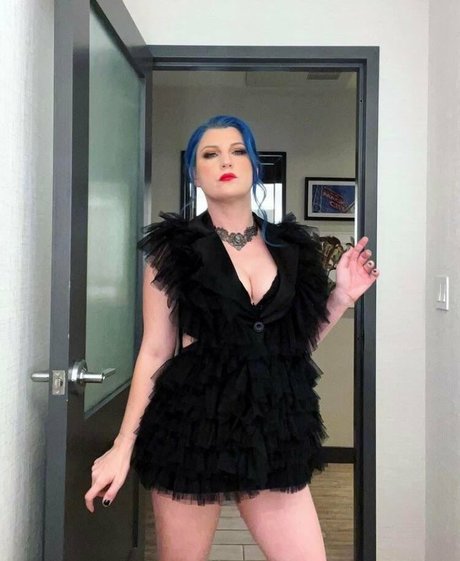 female popular onlyfans art nude img