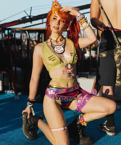 Cindy Paola pornographic model pics