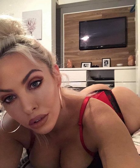 Evie Leana sex actress gallery