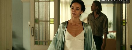 Antonia Desplat perfect model pic