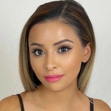 Iris In The Kitchen model porn photo