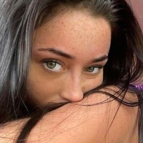 Molly Conlin hot actress image