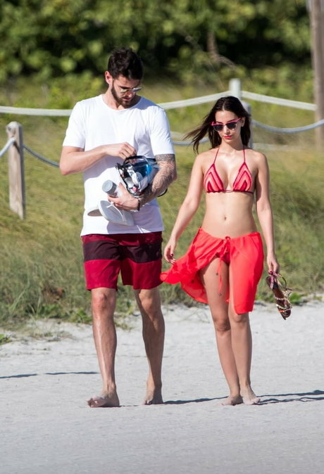 Sila Sahin hot model img