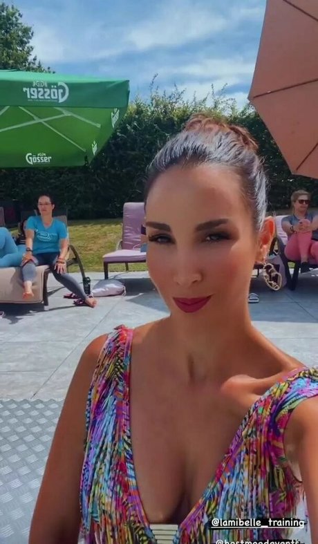 Sila Sahin high quality model img