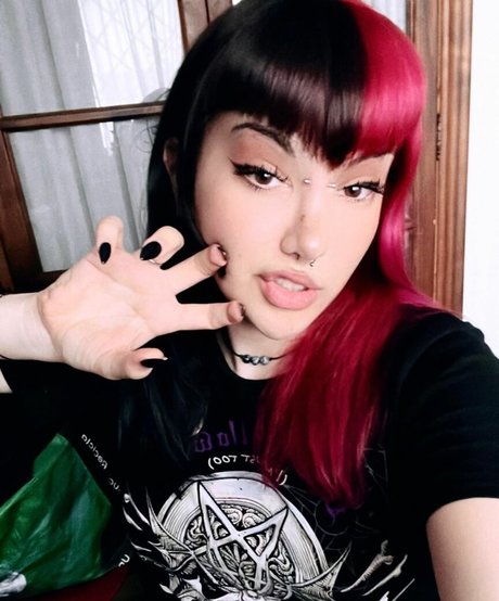 Draculonaa high quality star images