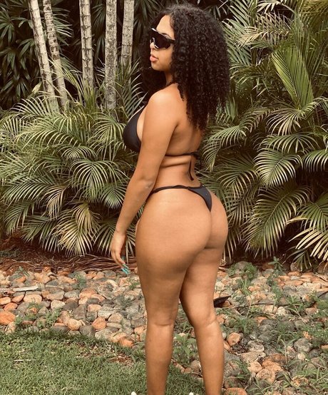 Vitoria Oliveira pornographic actress archive