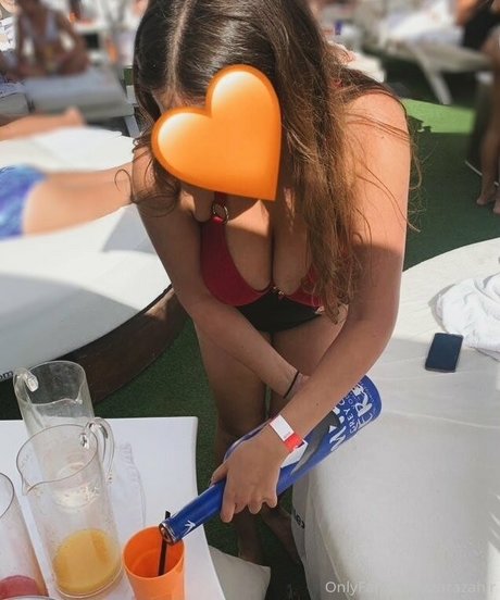 Zara Zahir top star galleries