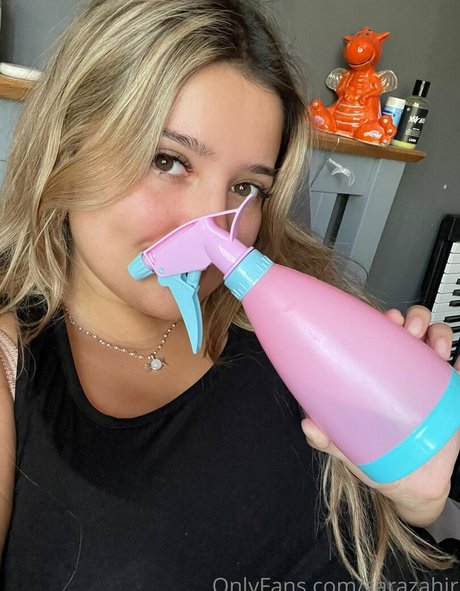 Zara Zahir perfect actress pic