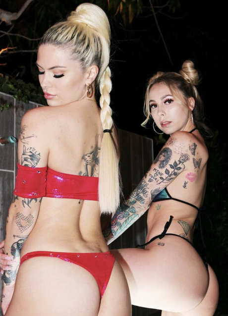 Lil Debbie sexy model pictures