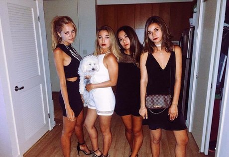 Annalisa Cochrane model free image