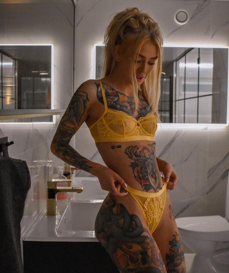 Aurajoutsenlampi star erotic images