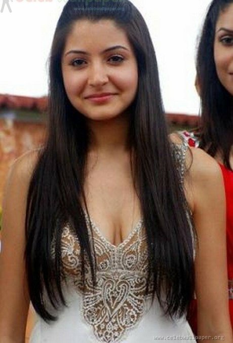 Anushka Sharma art model gallery