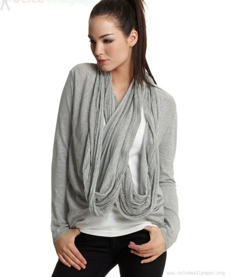 Andi Muise sexy actress pic