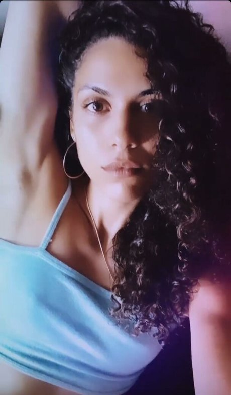 Andrea Sixtos model free pictures