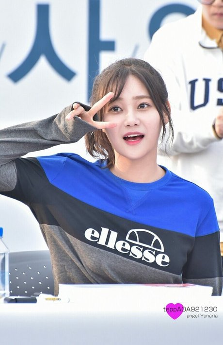 AOA Team art actress archive