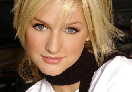 Ashlee Nicole Simpson adult star gallery