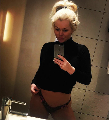 Asdis Ran star nude photos