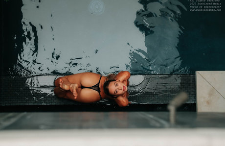 female popular onlyfans hot images