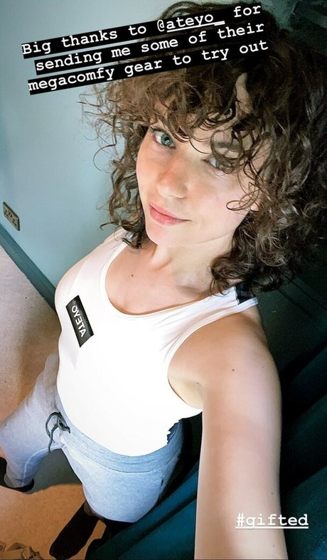 Frankie Ward model naked pictures