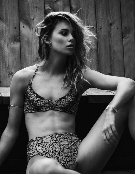 Amber Davis pornstar free galleries