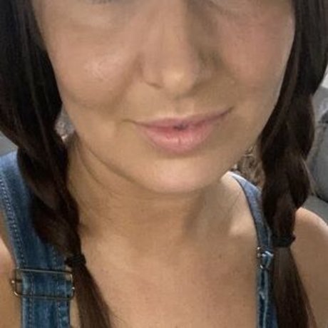 Nichole Harrison pretty star photos