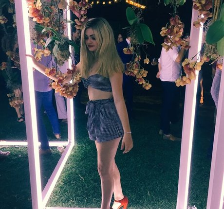 skinny teen onlyfans pornos image