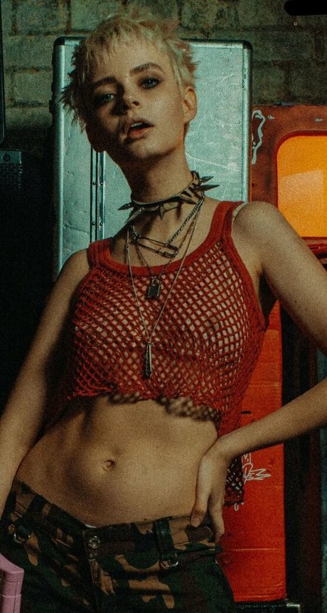 Milkie Way star nudes gallery