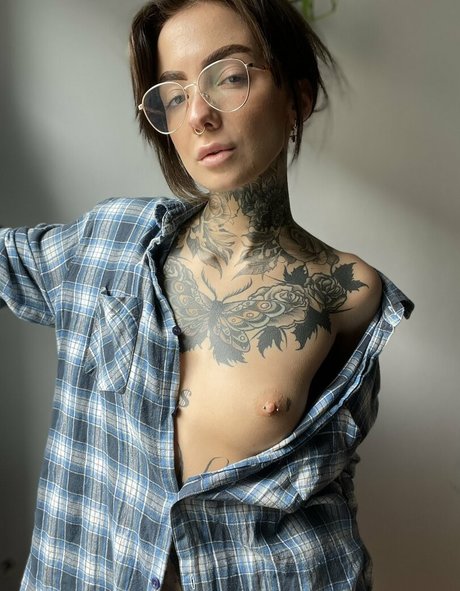 lunka de yavie nude actress image