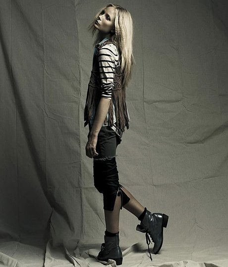 Abby Pivaronas model pictures