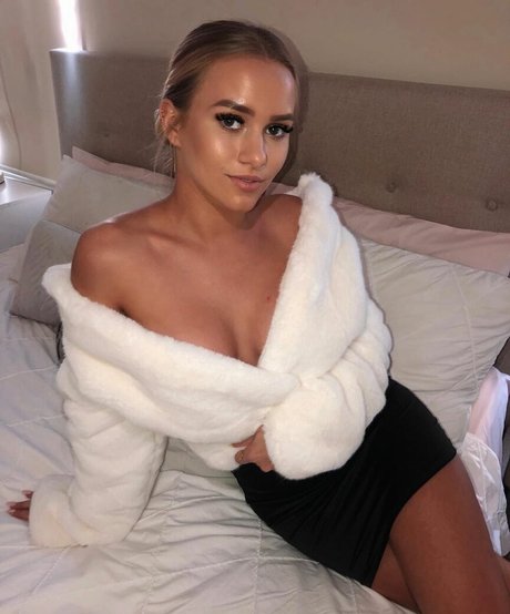 shemale outdoor onlyfans nice picture