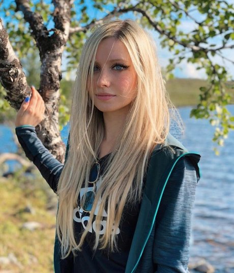 huge fake tits onlyfans free galleries