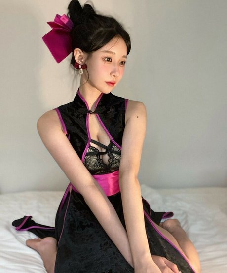 female popular onlyfans hot naked pic