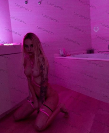 succubdiana xxx model archive