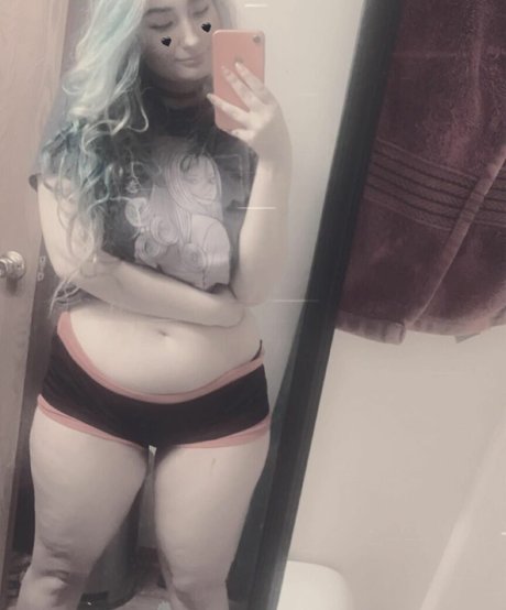 Juliexwolfe sexy actress pics