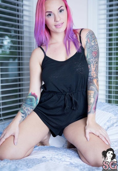 Torie Suicide nudes actress pics