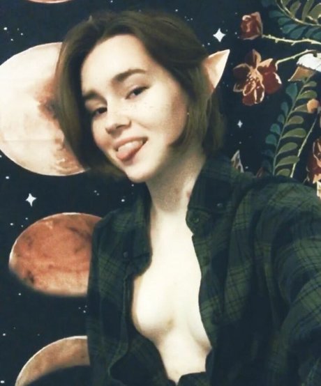 Cat Bogausch pretty actress images