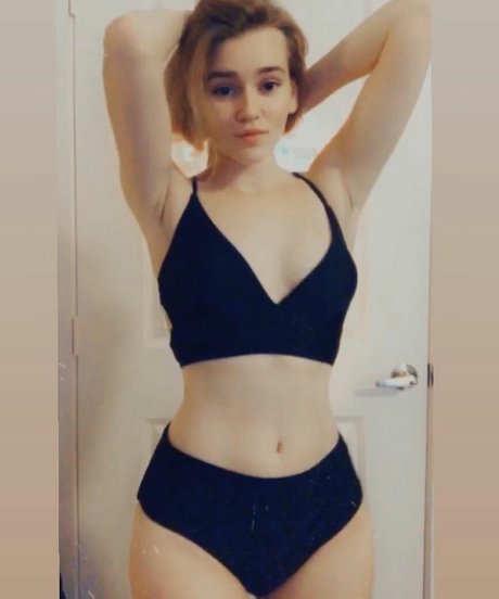 Cat Bogausch adult model pic