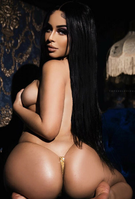 Claudiamolina a naked actress gallery