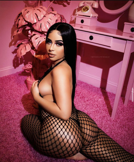 Claudiamolina a perfect star pic