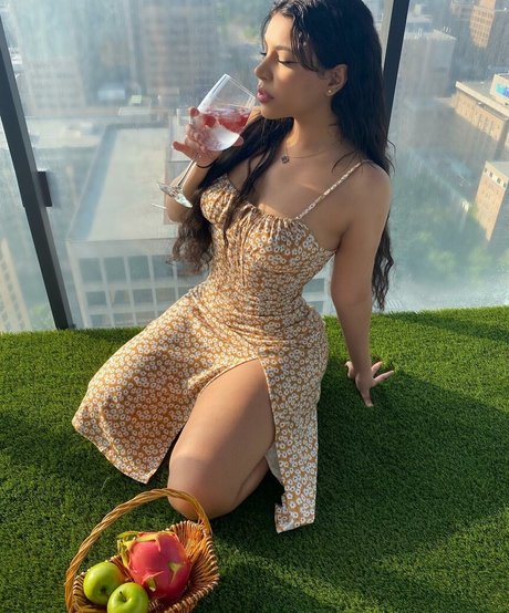 Tima Ibrahim perfect model picture