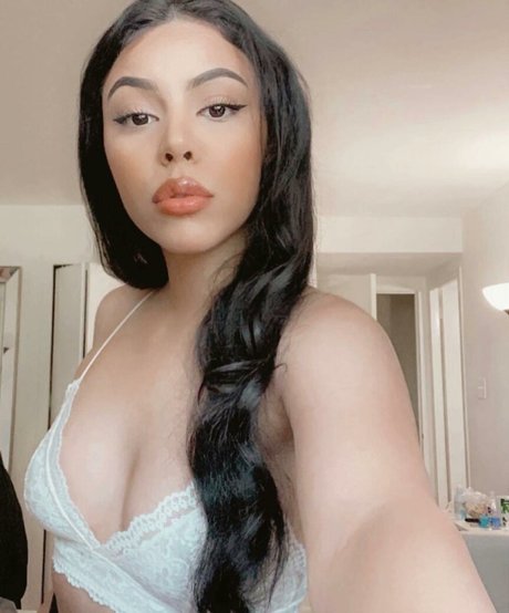 Tima Ibrahim adult model photo