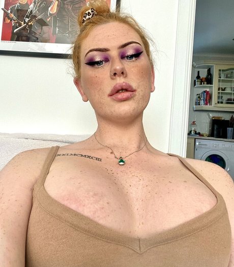 Rogue Robinson model xxx gallery