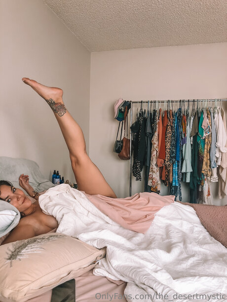 the desertmystic pornstar nude picture