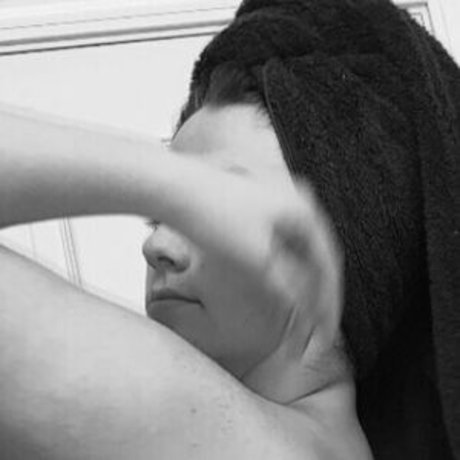 Novaleegrace actress img