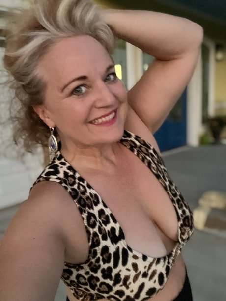 pregnant threesome onlyfans beautiful xxx archive