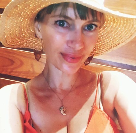 Alice Meinicke naked pornstar img