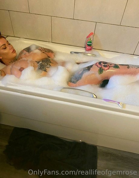 Gem Rose Mafsuk pretty star gallery