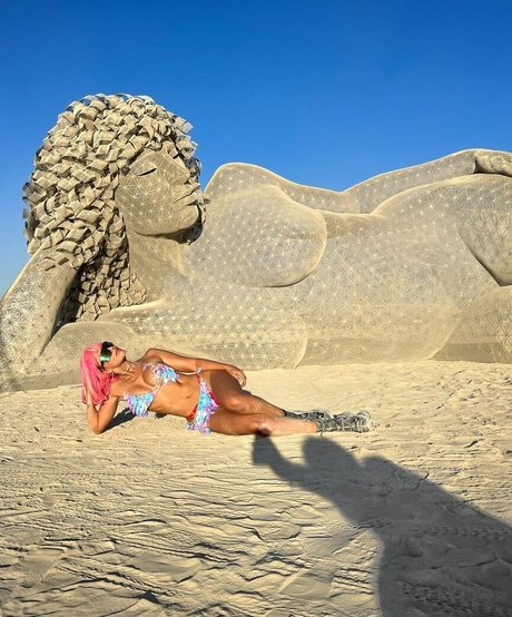 Maria Elisa Camargo erotic actress photos