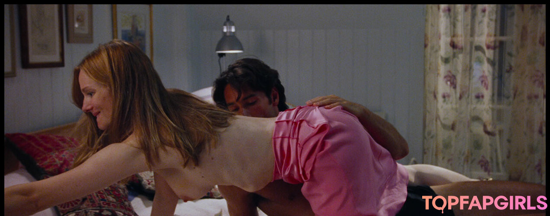 Laura Linney hot star archive