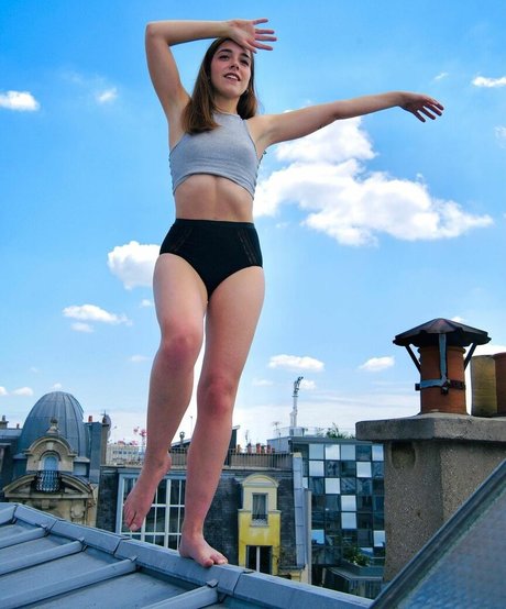 Lou Howard model hd picture